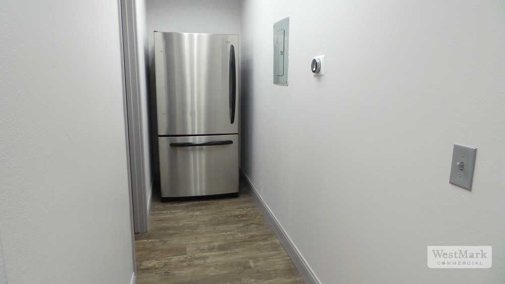 Remodeled Office Suite for Lease : 8207 Ithaca Ave, Lubbock, TX 79423